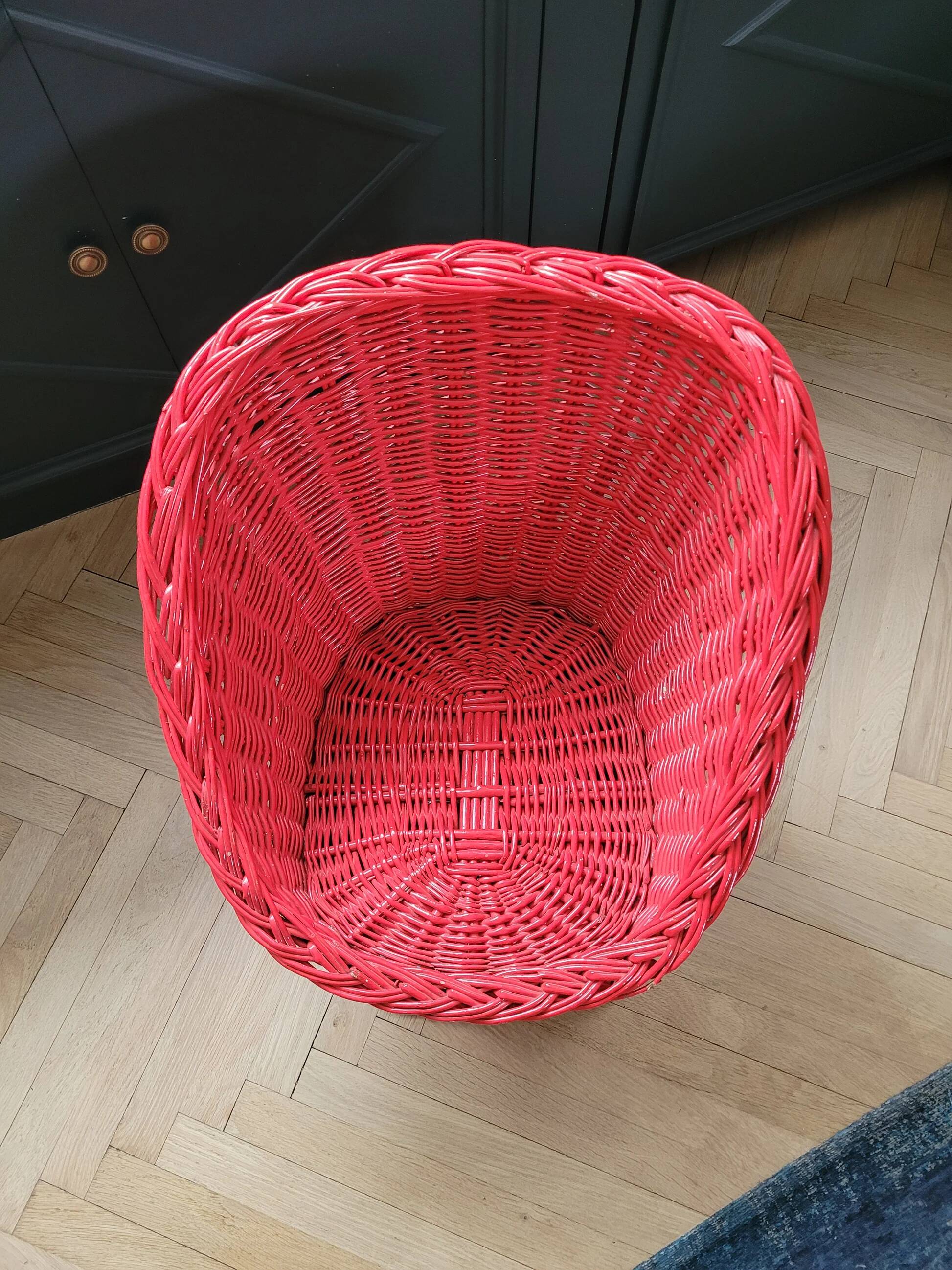 Red rattan children's armchair