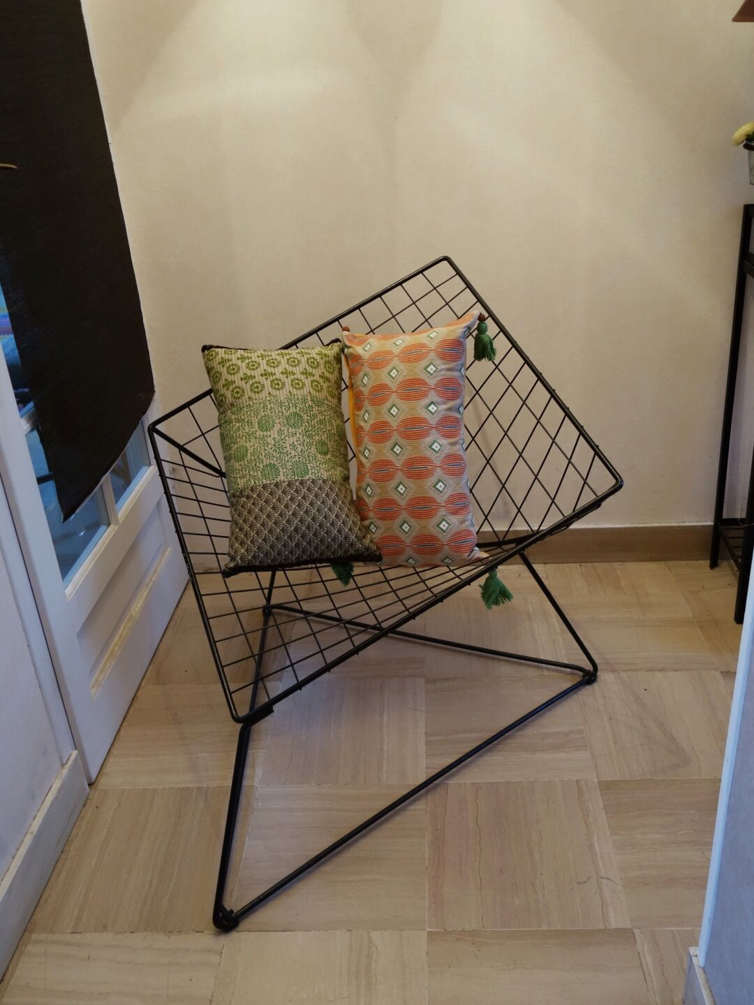 Armchair black metal diamond