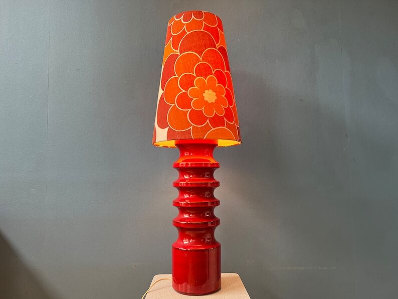 Red ceramic table lamp