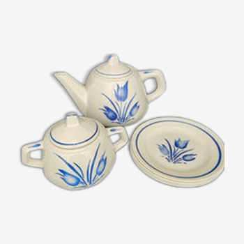 Tiled tea set