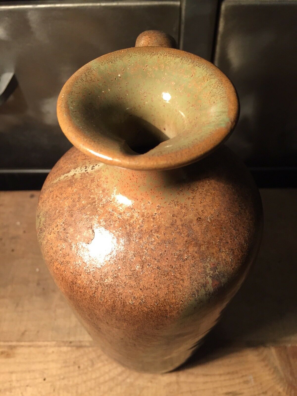 Sandstone vase of Pont-des-Vernes signed Maïténa