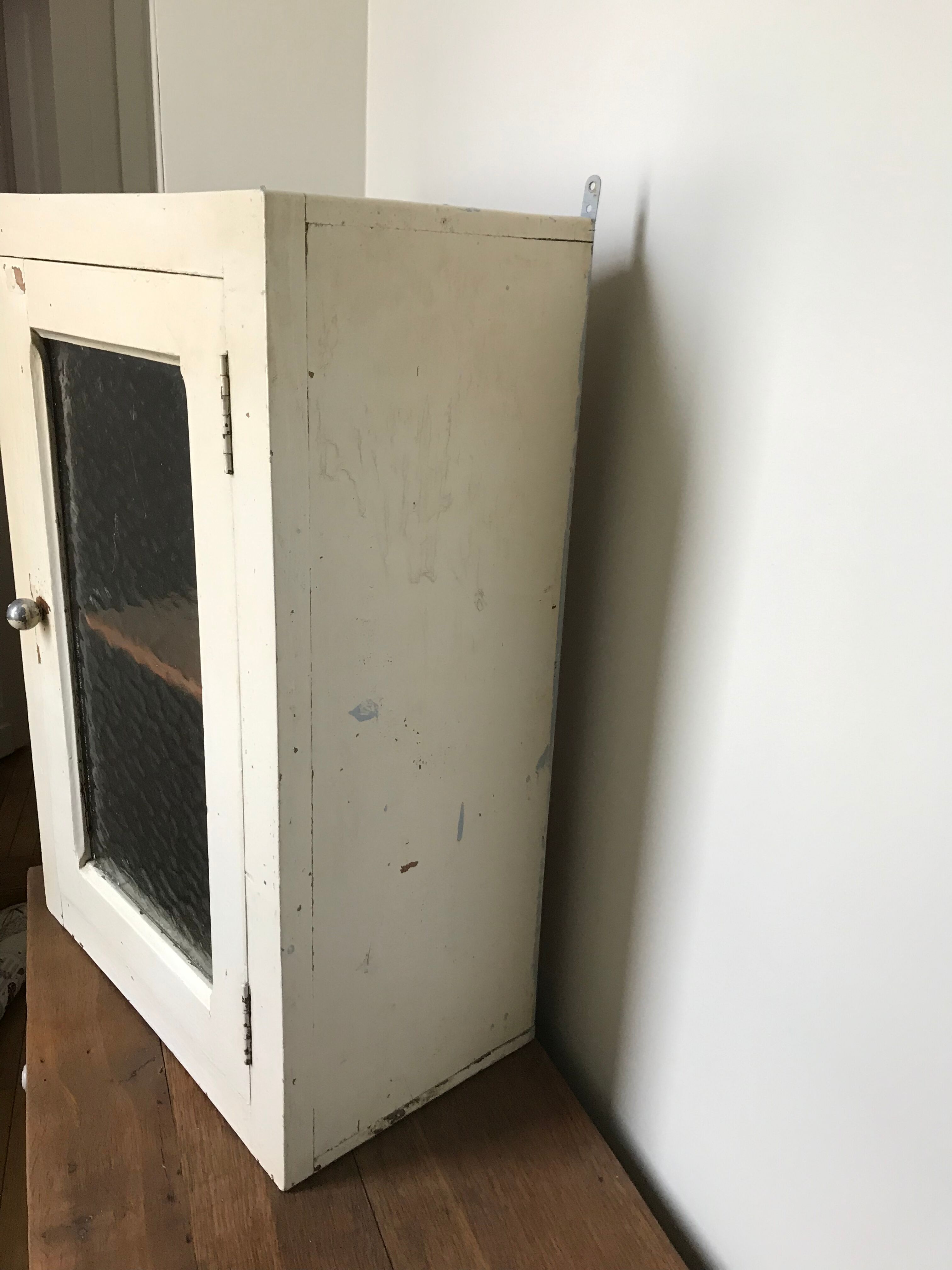 Armoire à pharmacie vitrine