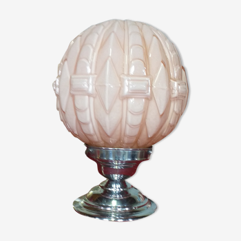 Pink globe laying lamp opaline