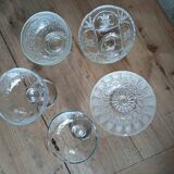 5 coupes anciennes en verre transparent