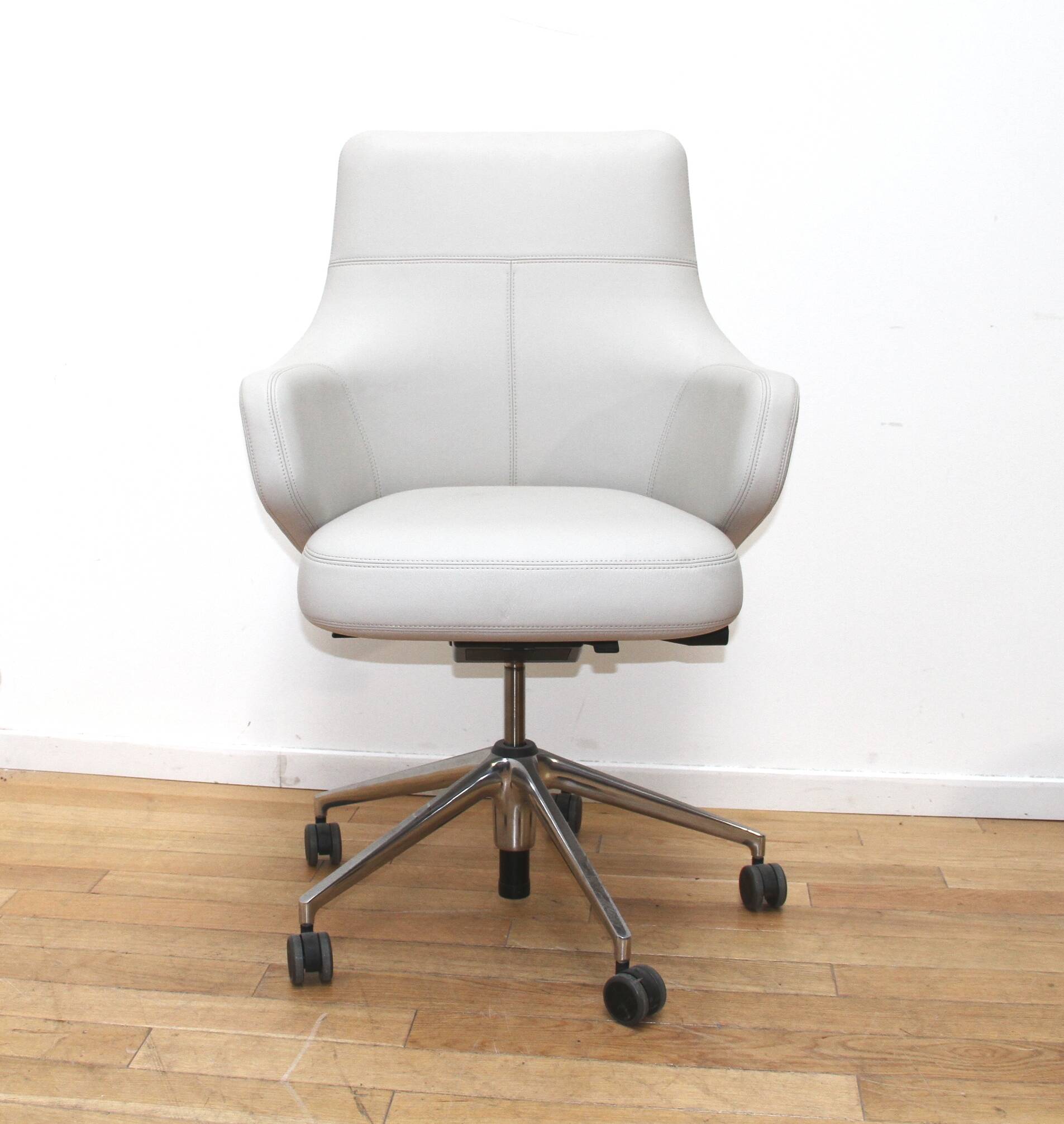 Lowback office chair, Vitra