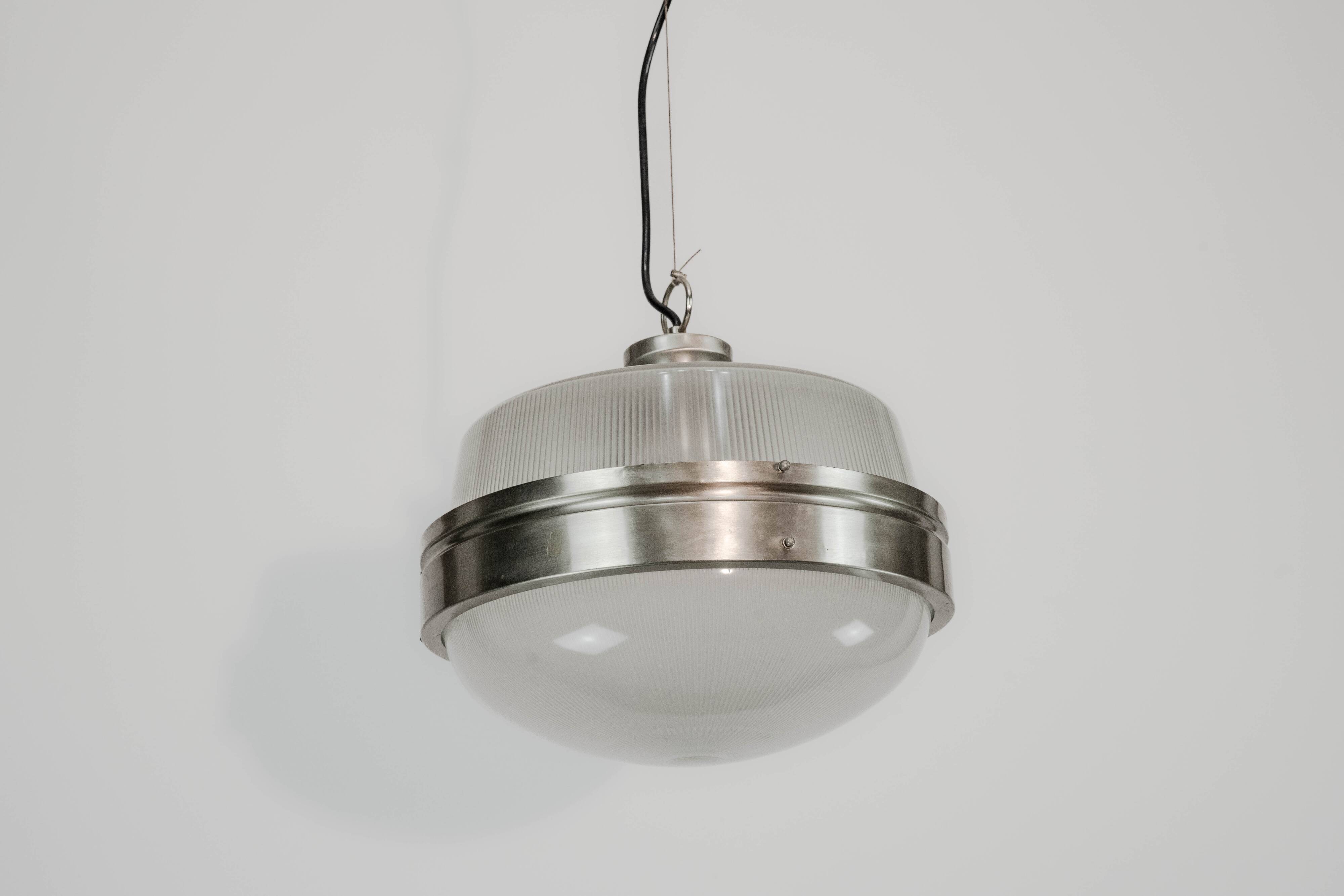 Suspension italienne du milieu du siècle dans le style de Sergio Mazza pour Artemide