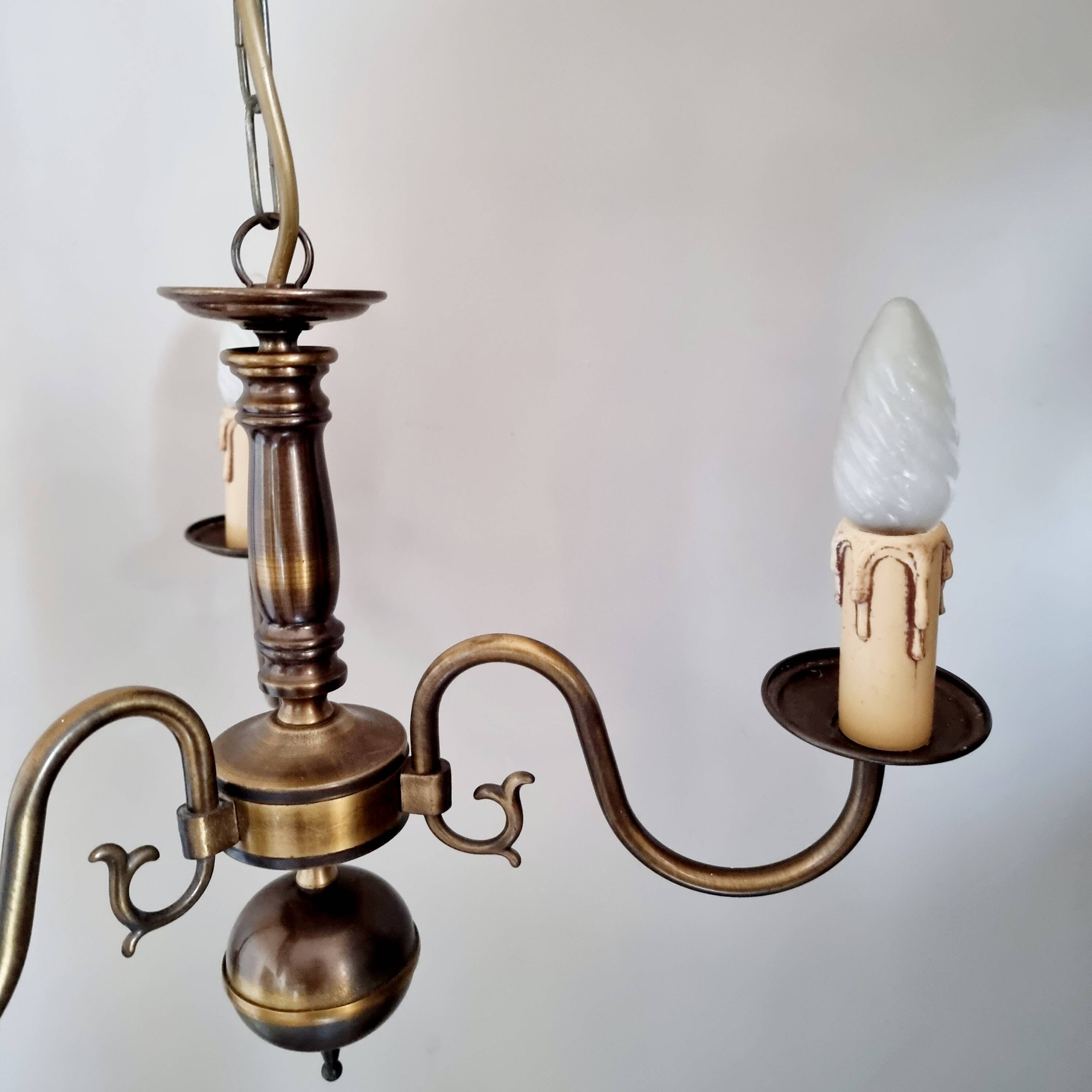 Classic Dutch style brass lamp in golden bronze color