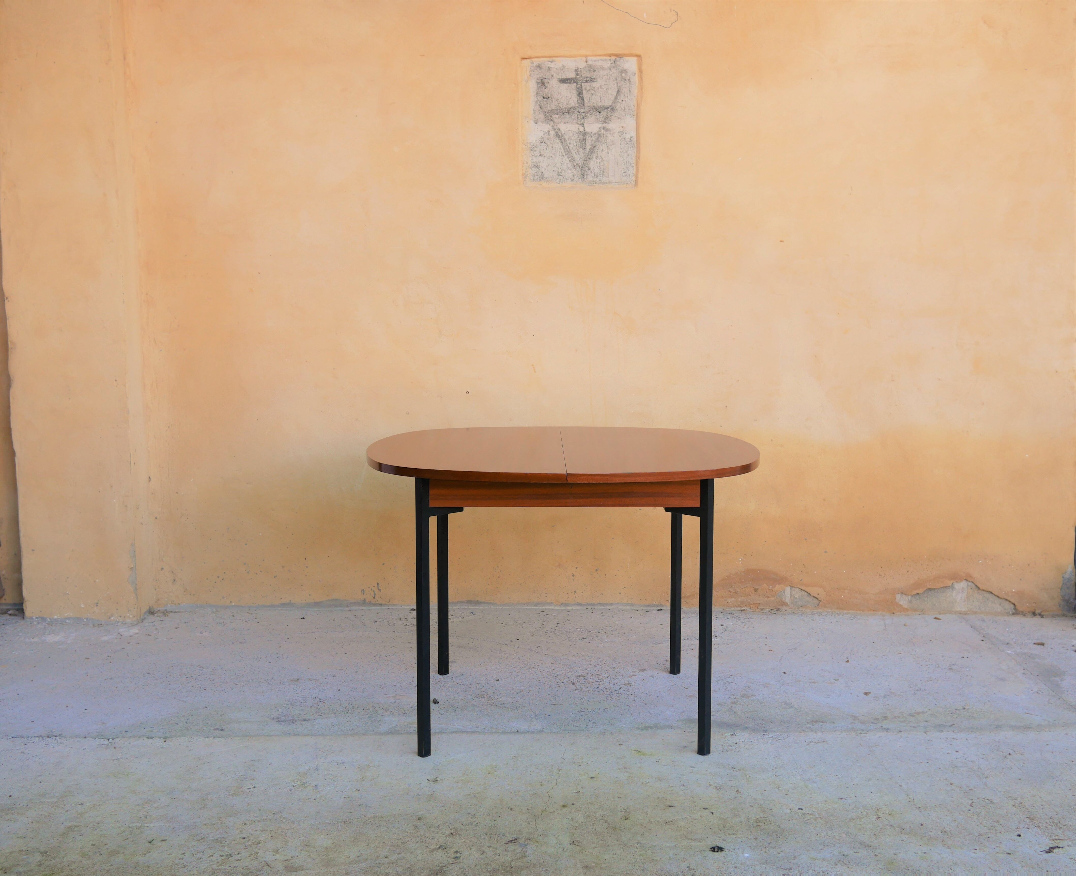 Table à manger extensible vintage par Pierre Guariche edition Minvielle