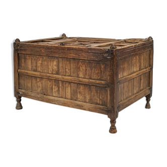 17th century antique oak chest, 1700