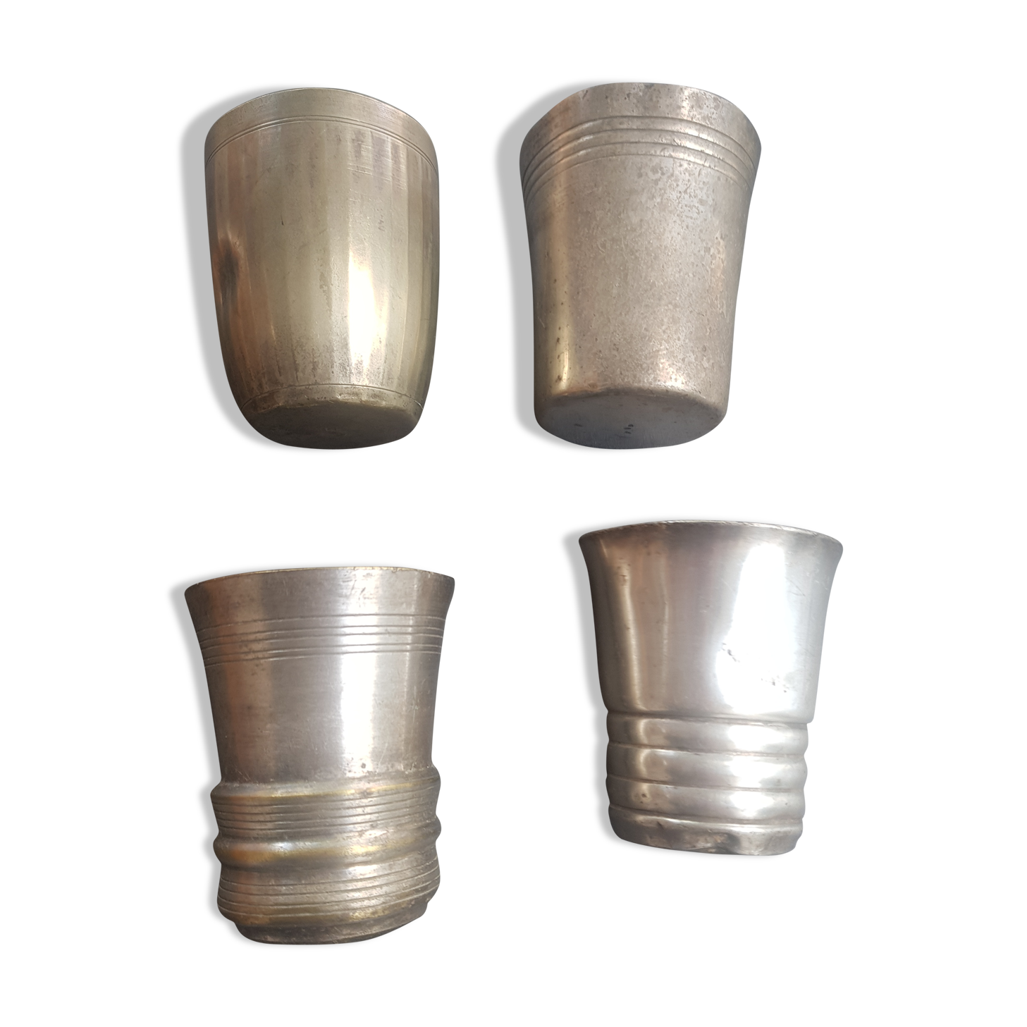 4 silver metal timpani