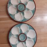 2 oyster plates