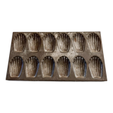 Moule à madeleines ancien décoratif