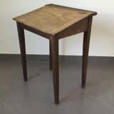 Small children's desk
