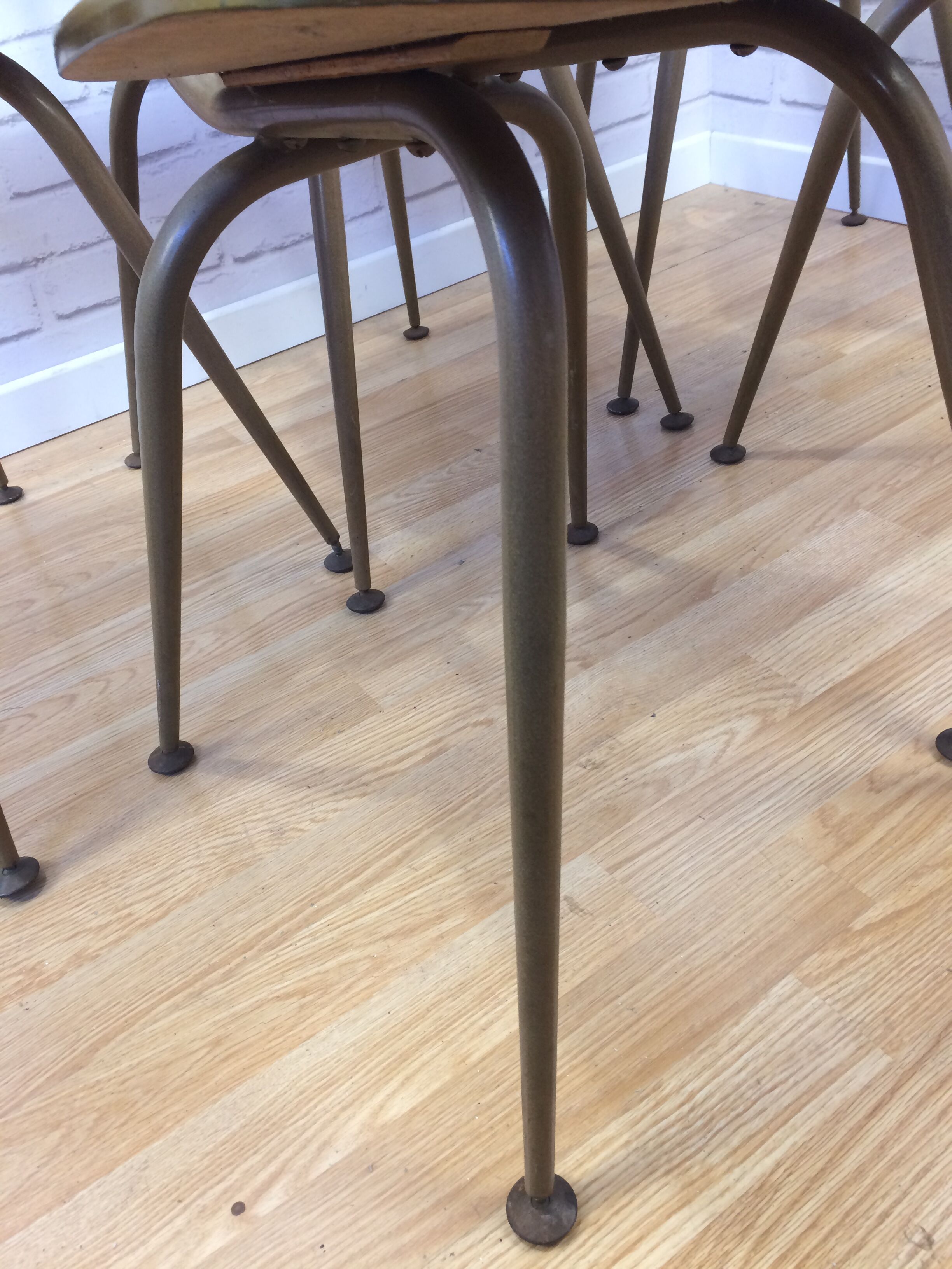 Lot of 5 beige Formica chairs