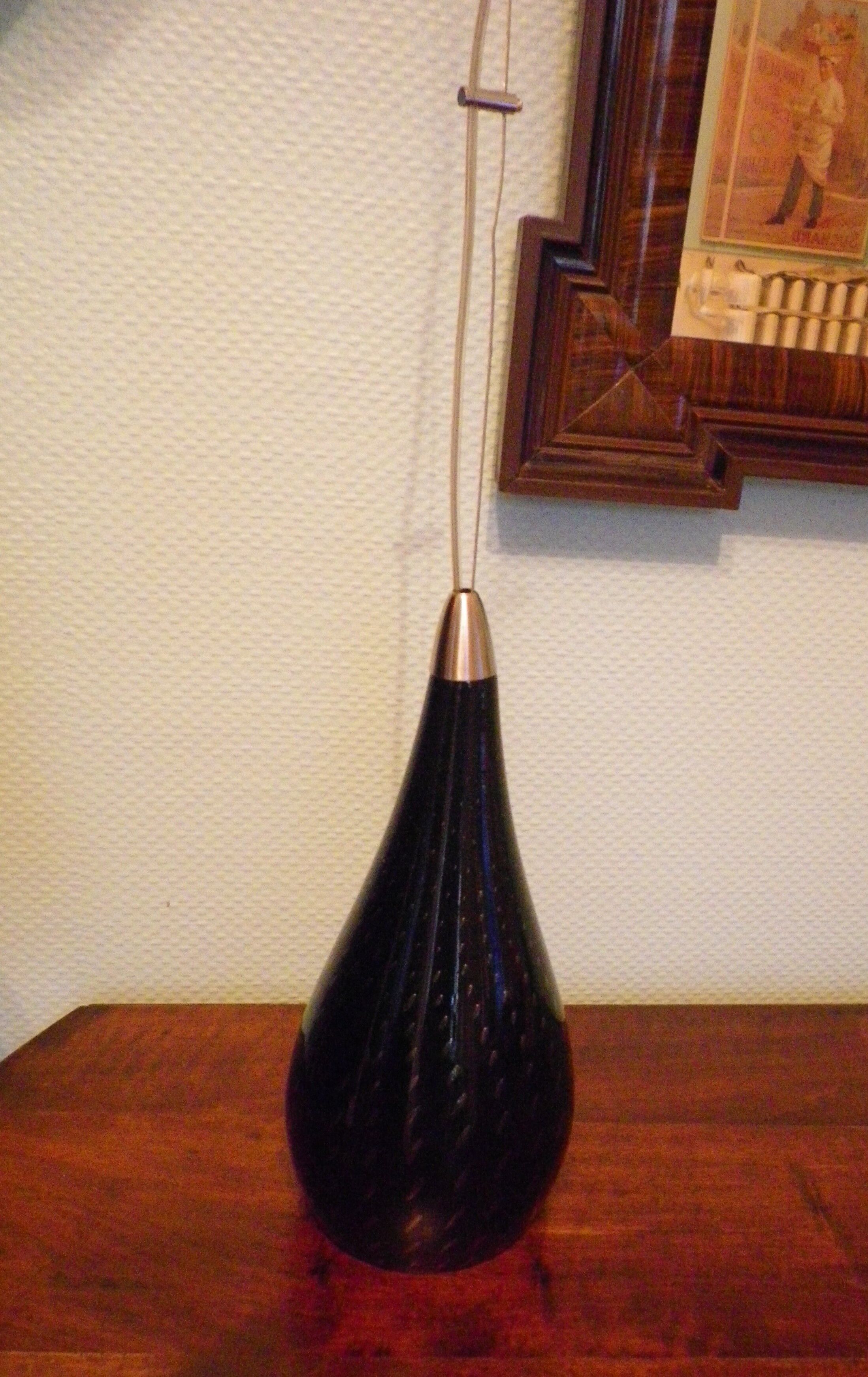 Suspension signed Vianne, inverted drop in glass lined black nuanced and purple interior