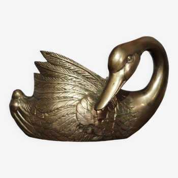 Empty swan pocket or brass pot cover