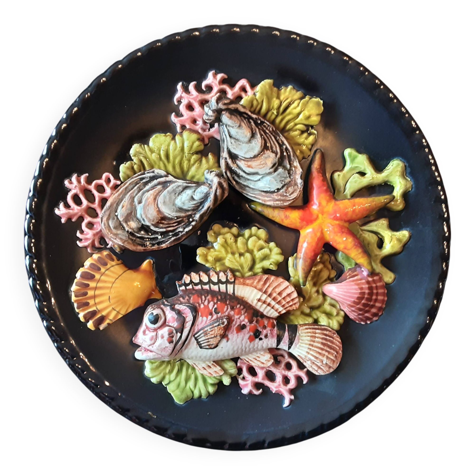 Decorative barbotine plate