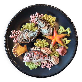 Decorative barbotine plate