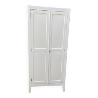 Armoire parisienne