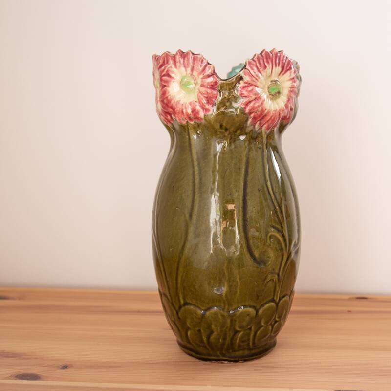 Belgian wild rose slip vase 178