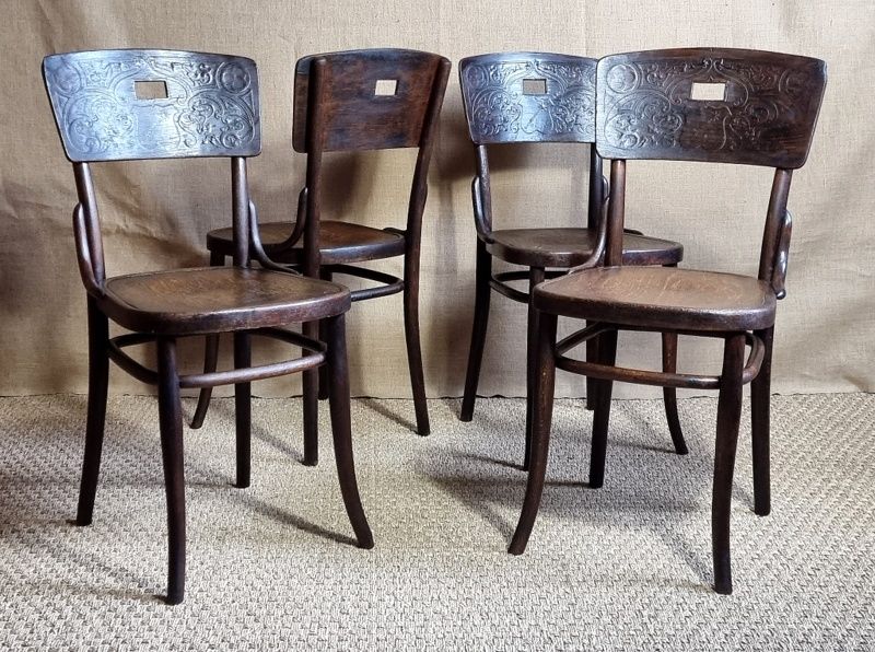 Set 4 Thonet chairs with the coat of arms of Colmar around 1900