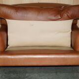 Two-seater leather armchair in Howard style by George Smith.