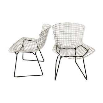 Pair of chairs by Harry Bertoia