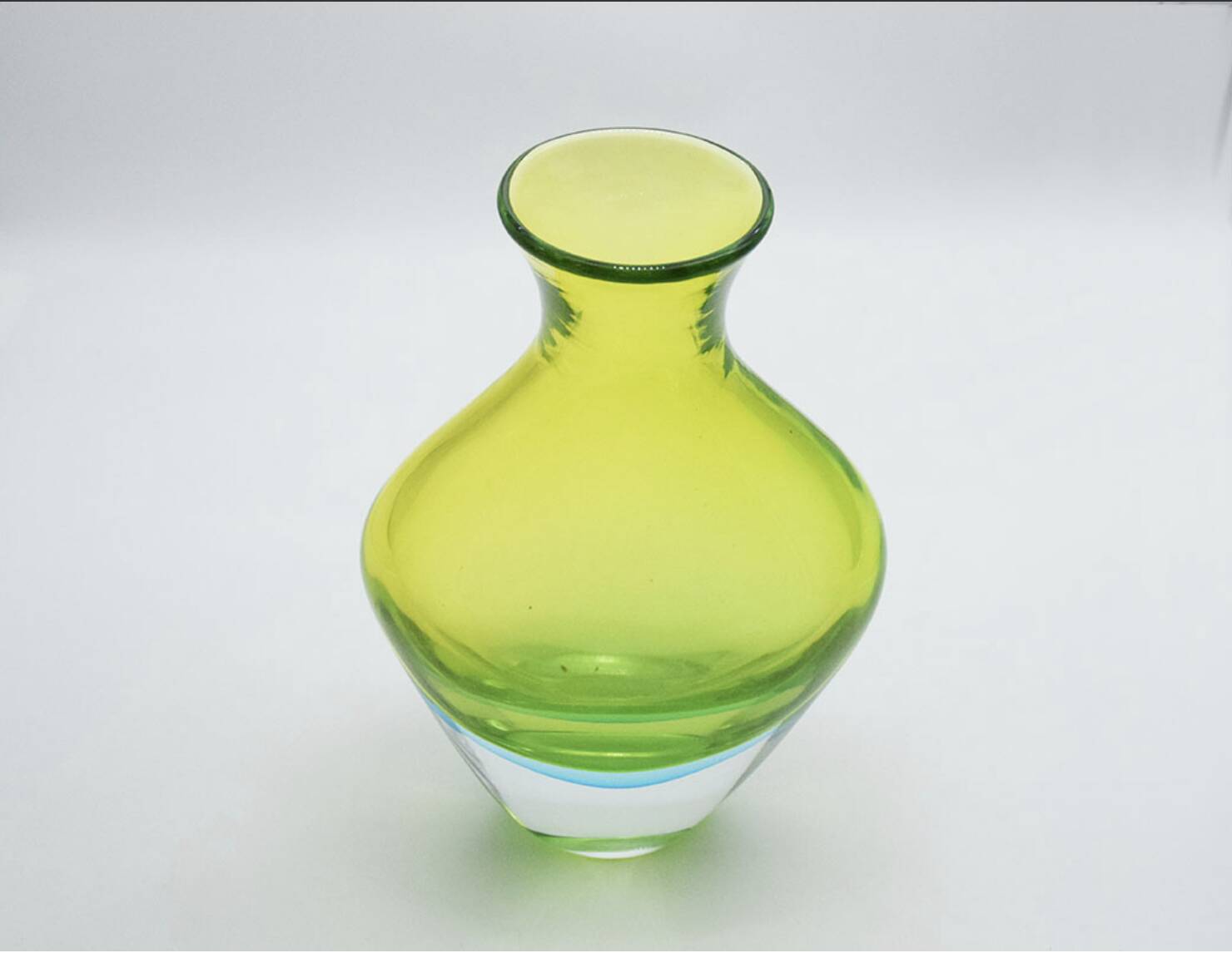 Flavio Poli for Seguso Vetri D’arte Large Sommerso Vase from the 1960s
