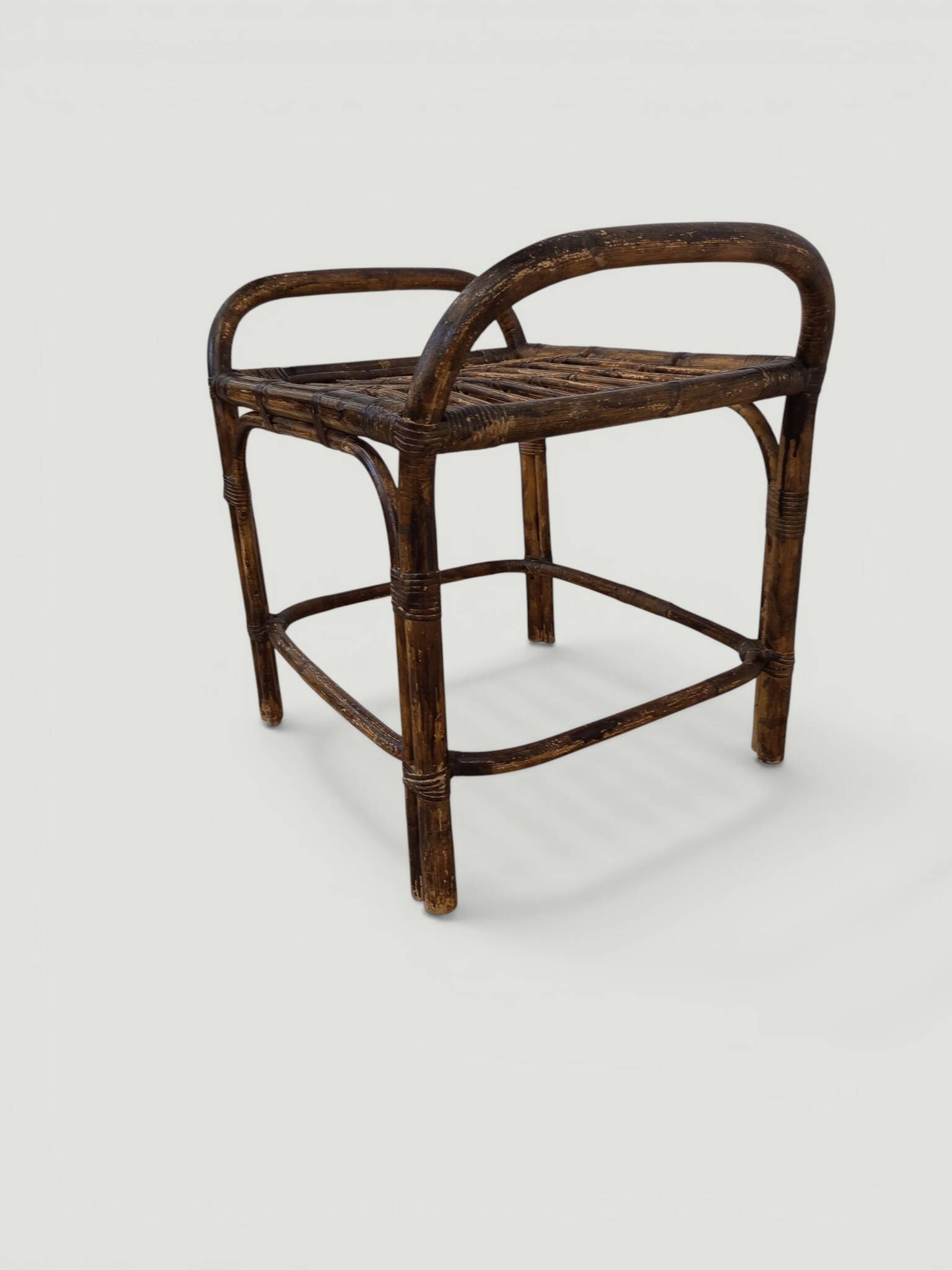 Meuble d’appoint en rotin