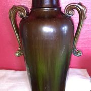 Grand Vase en Barbotine. XIX siècle.