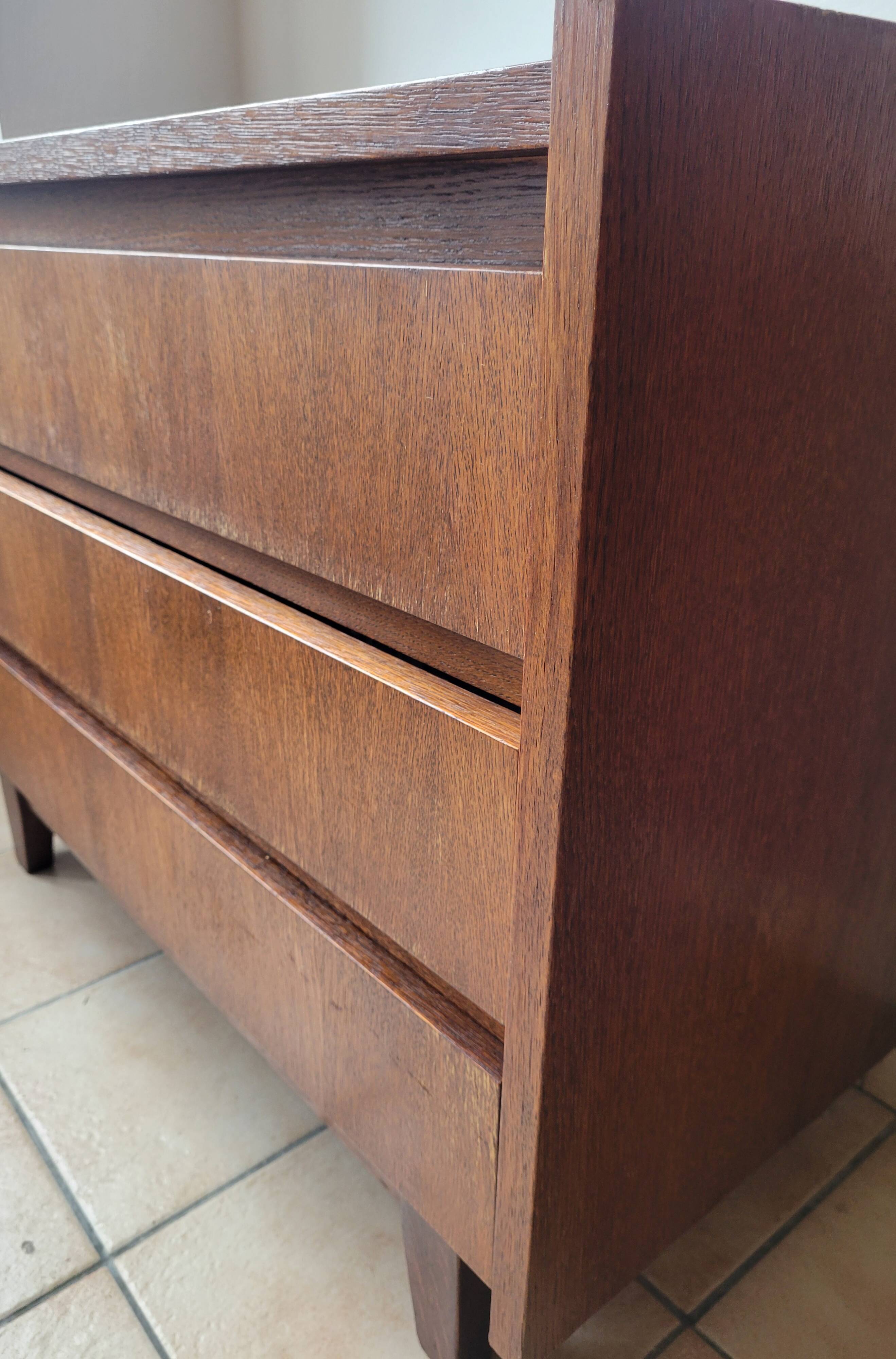 Vintage oak chest of drawers