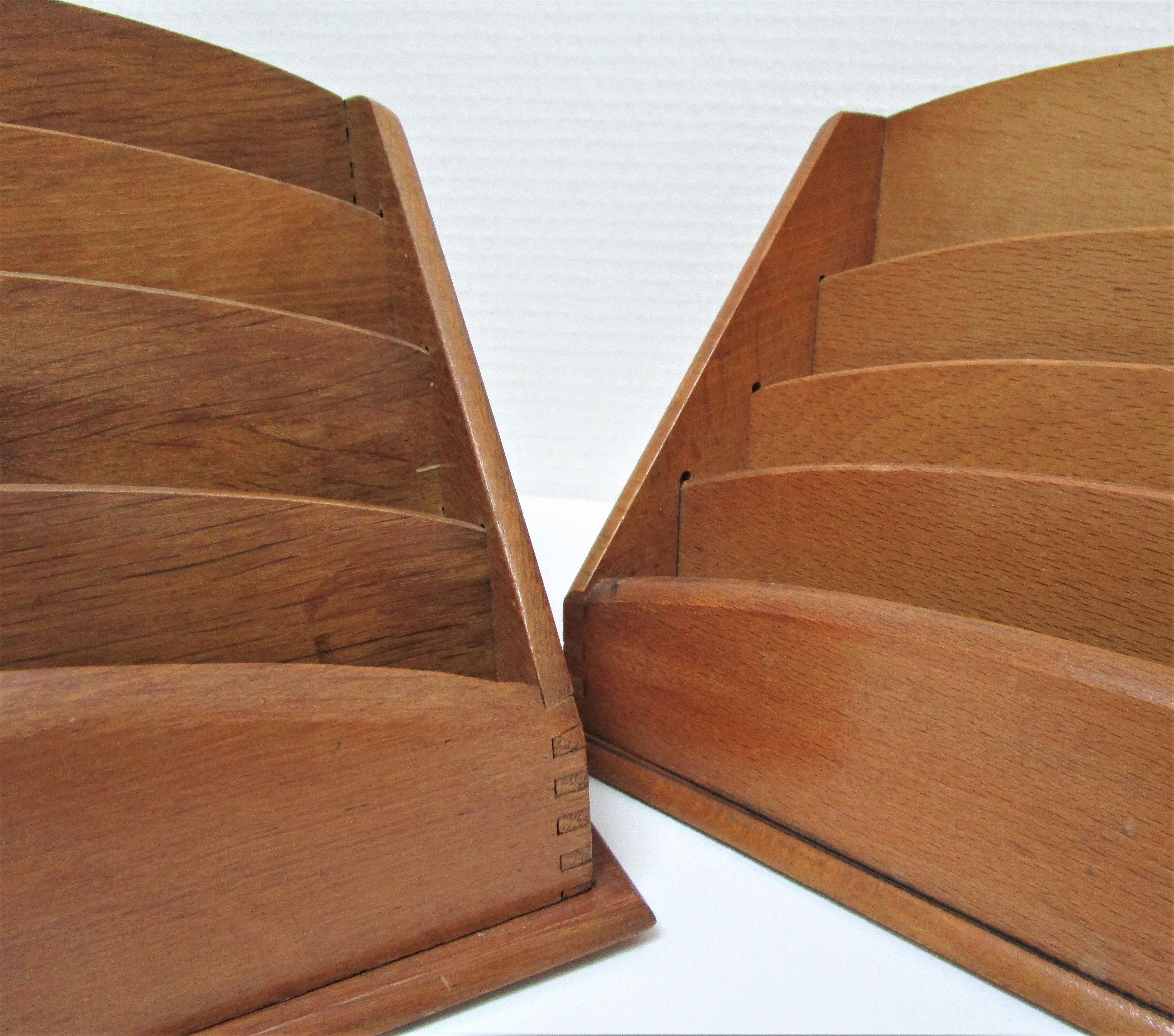 Deux range-courrier bois massif vintage