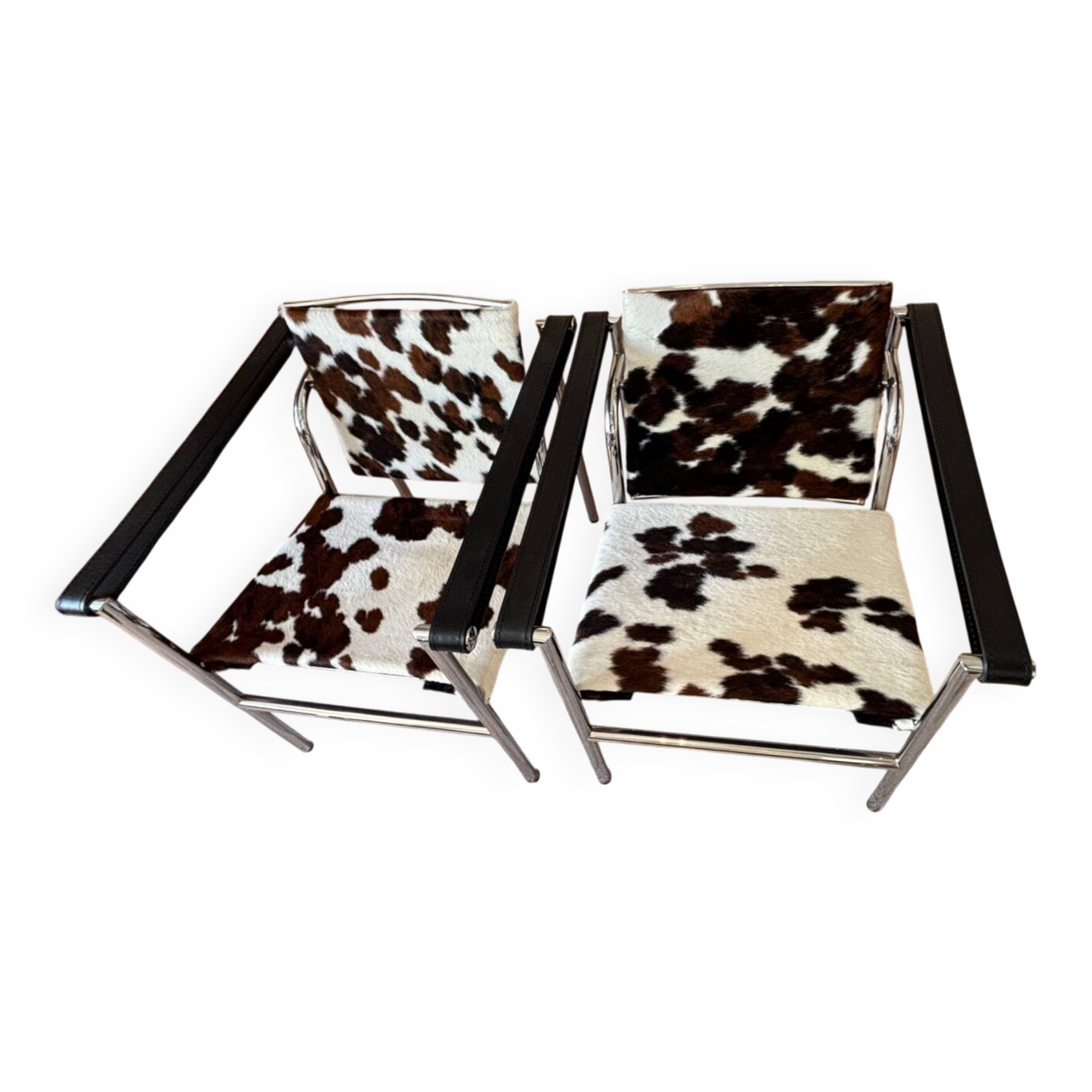 2 LC chairs by Cassina