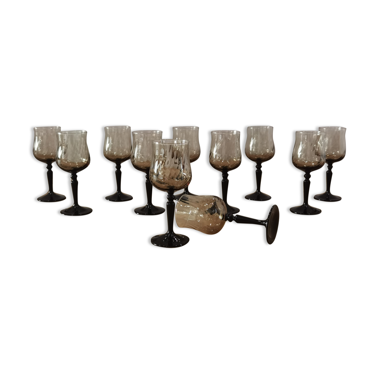 11 verres apéritifs torsadé fumé à pieds noir Arcoroc