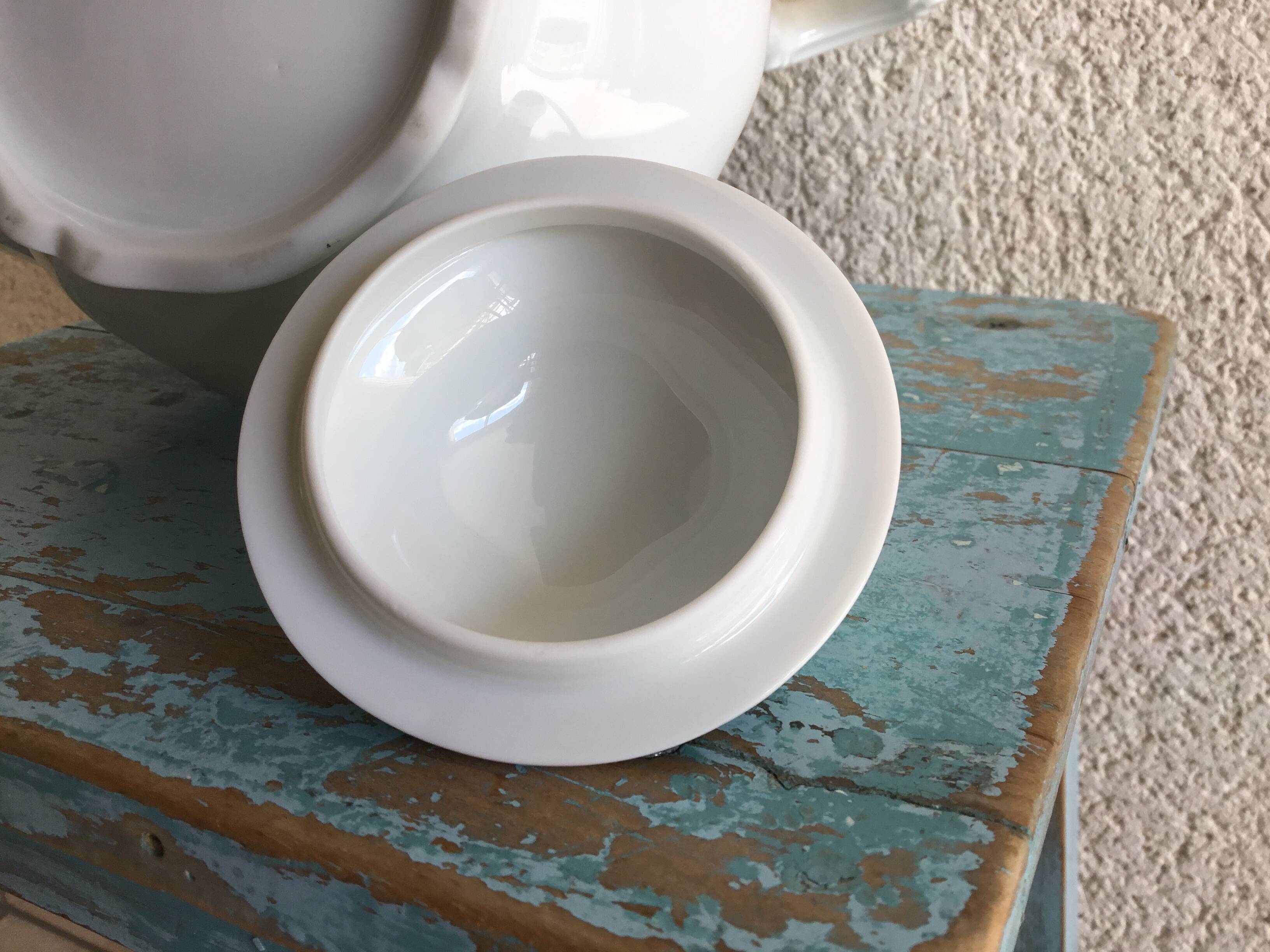 White coffee or teapot