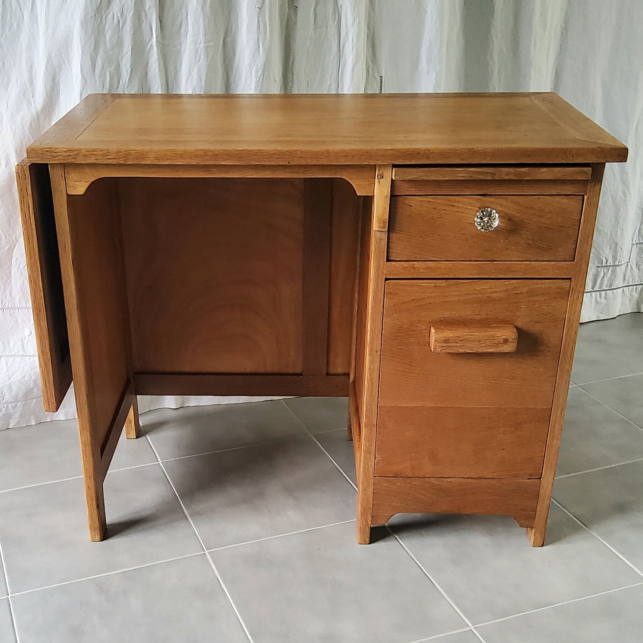 Bureau enfant extensible
