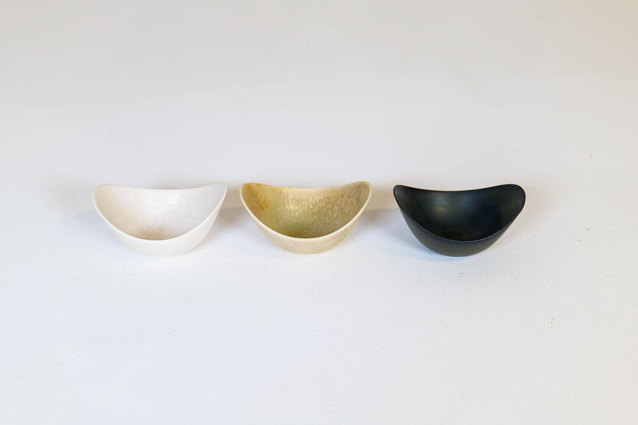 Mid-century modern ceramic set of 3 bowls by Gunnar Nylund, Rörstrand, Sweden.