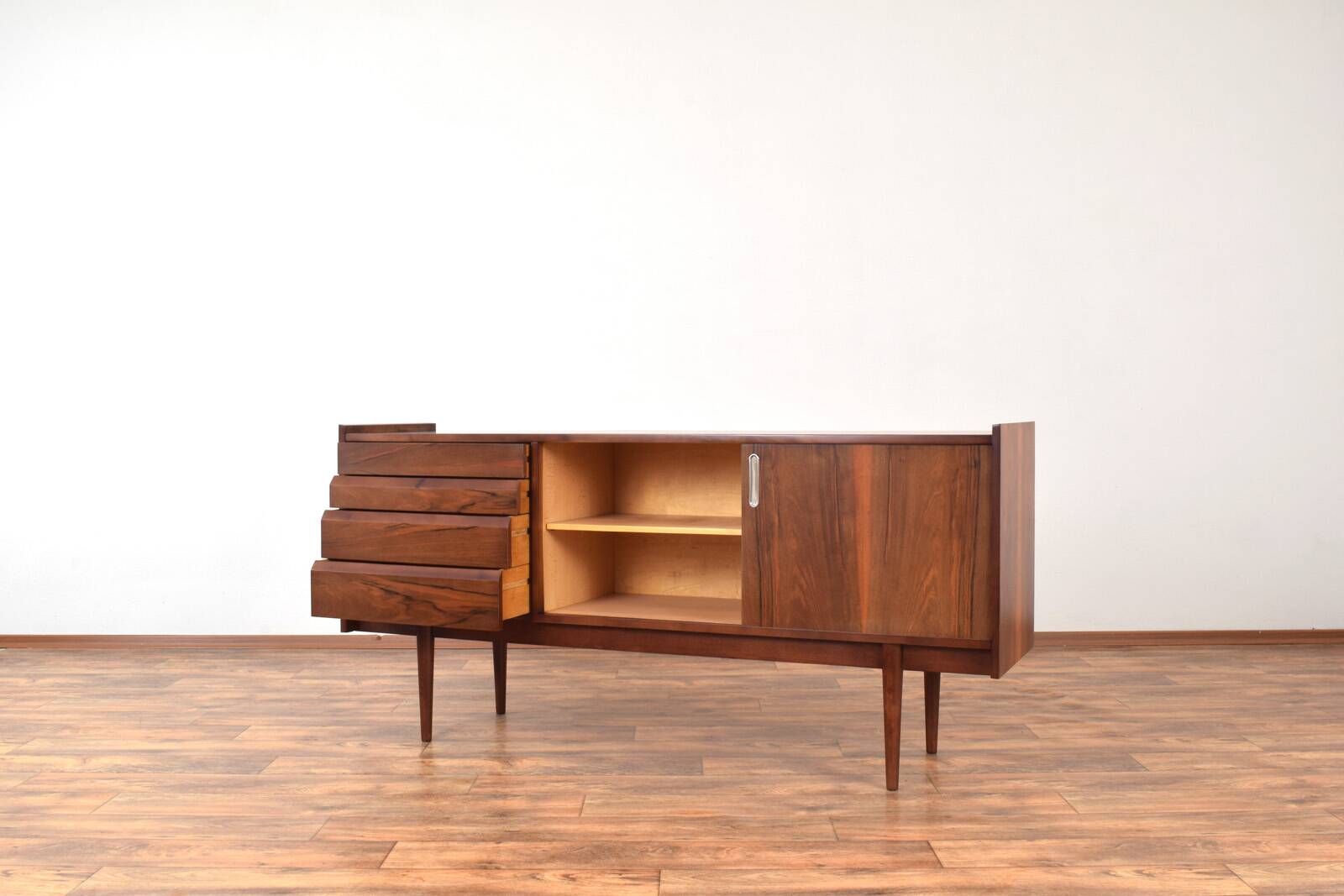 Mid-Century Polish Walnut Sideboard from Bytomskie Fabryki Mebli, 1960s.