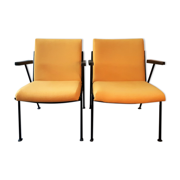 2 fauteuils jaunes 'Oase' avec accoudoirs de Wim Rietveld pour Ahrend de Circel