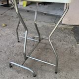 Table de cuisine vintage en Formica