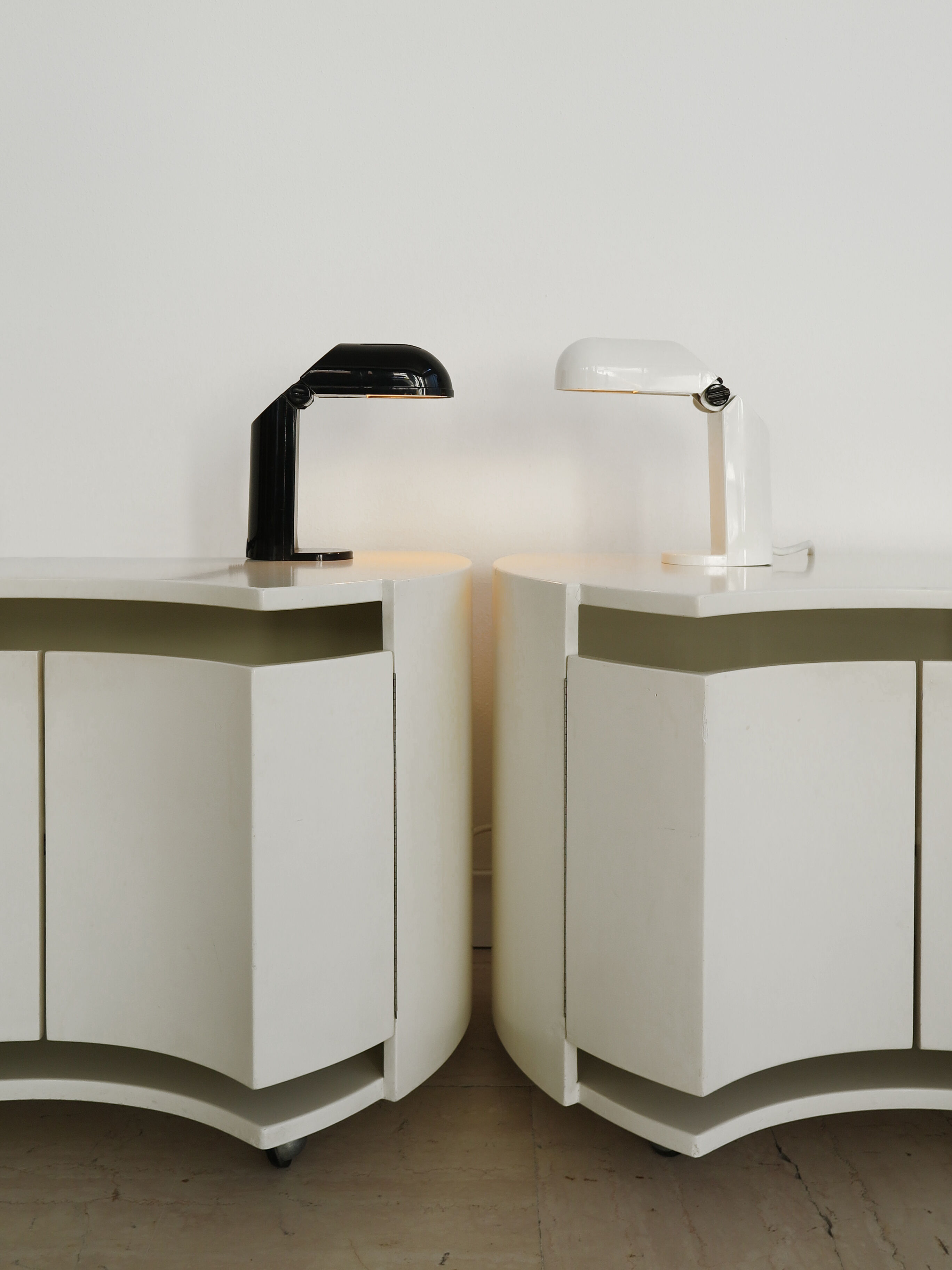 Simon Gavina Italian white lacquered wood  nigthstands, 1970s