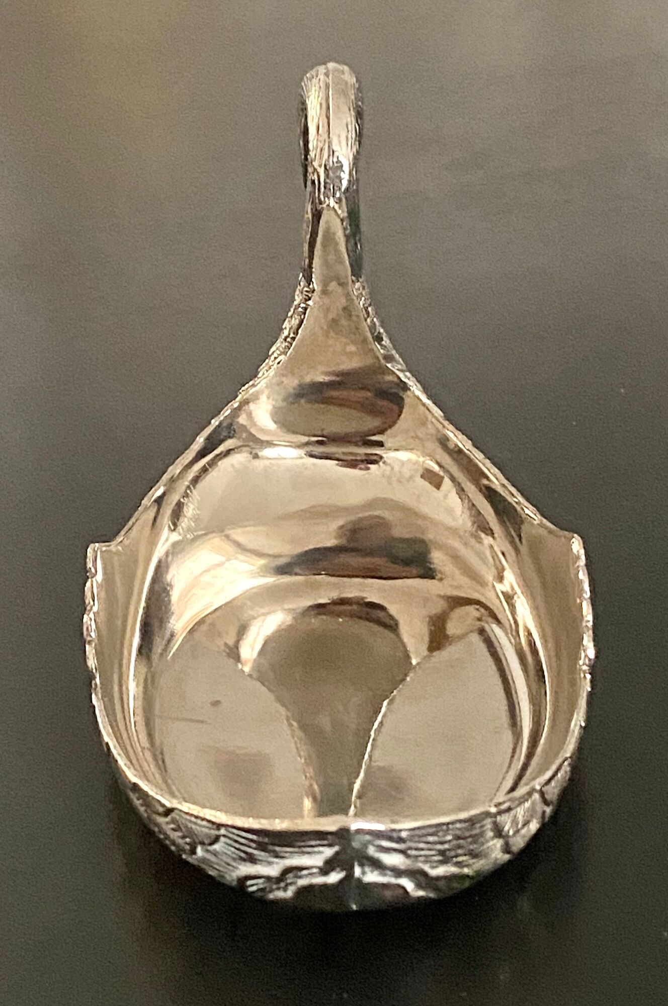 1 jewelry cup or empty metal swan shaped pocket