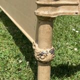 Old iron bed 1910