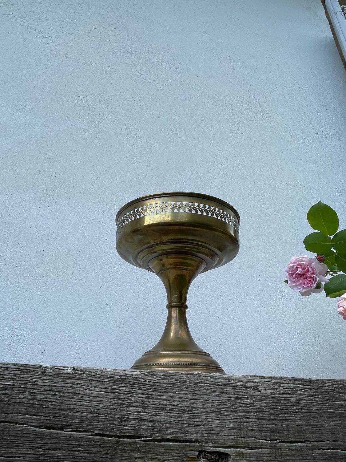 Vintage gilded footed bowl