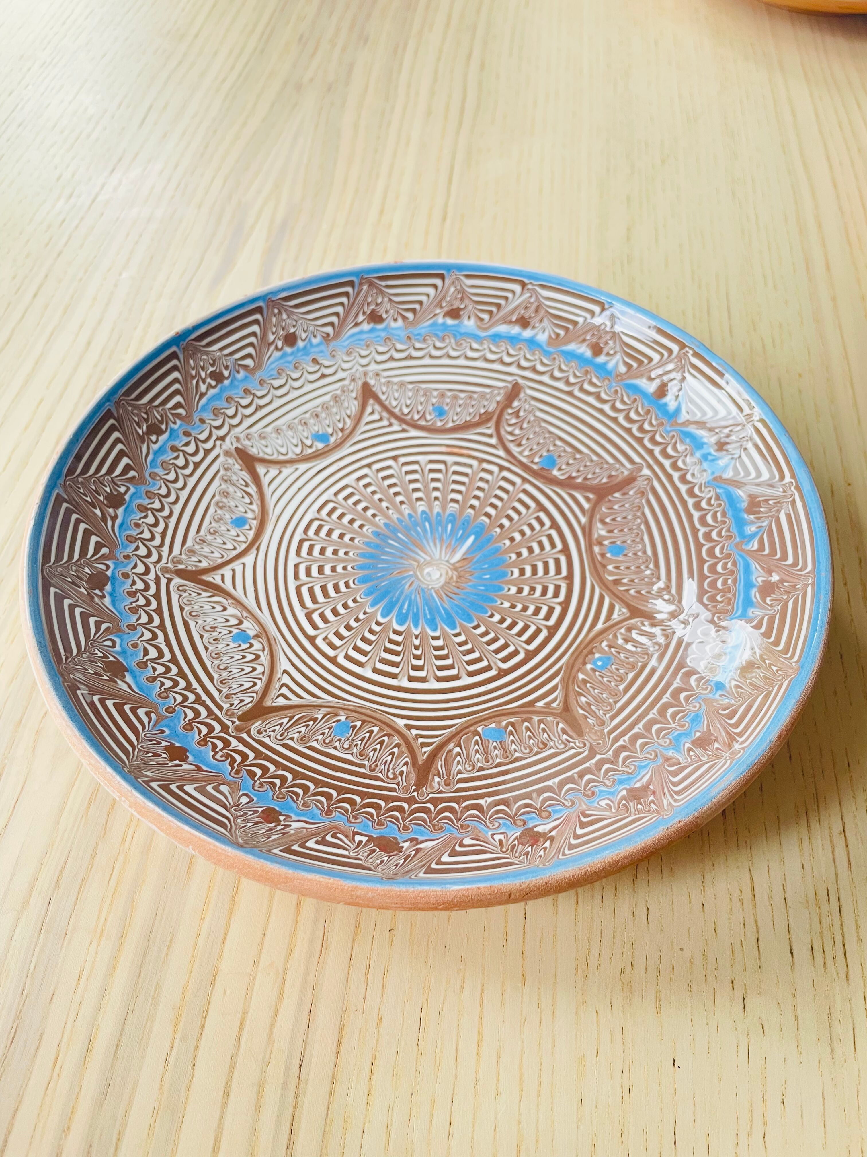 Plat en céramique artisanat roumain