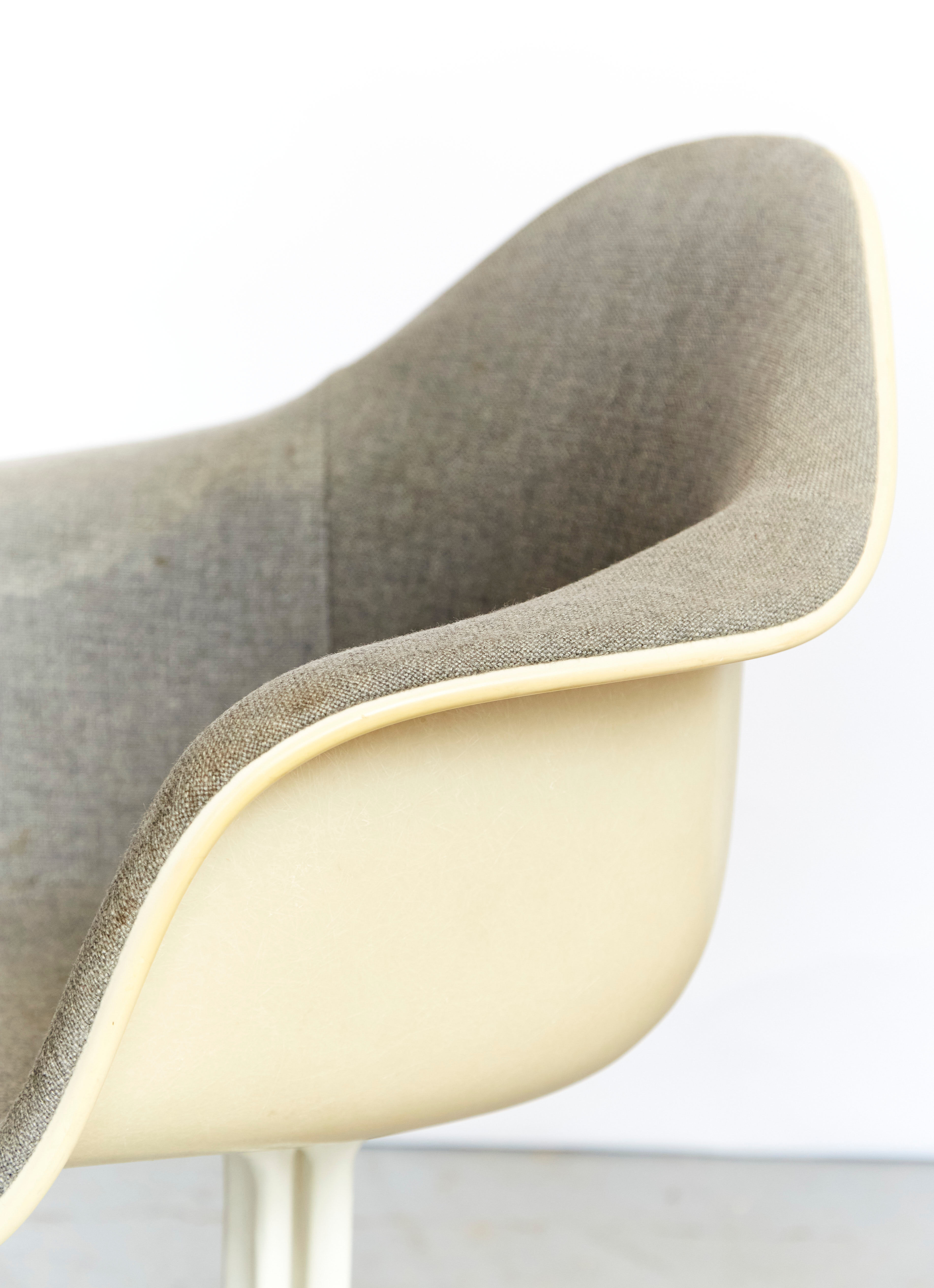 Fauteuil DAL La Fonda de Charles & Ray Eames pour Herman Miller