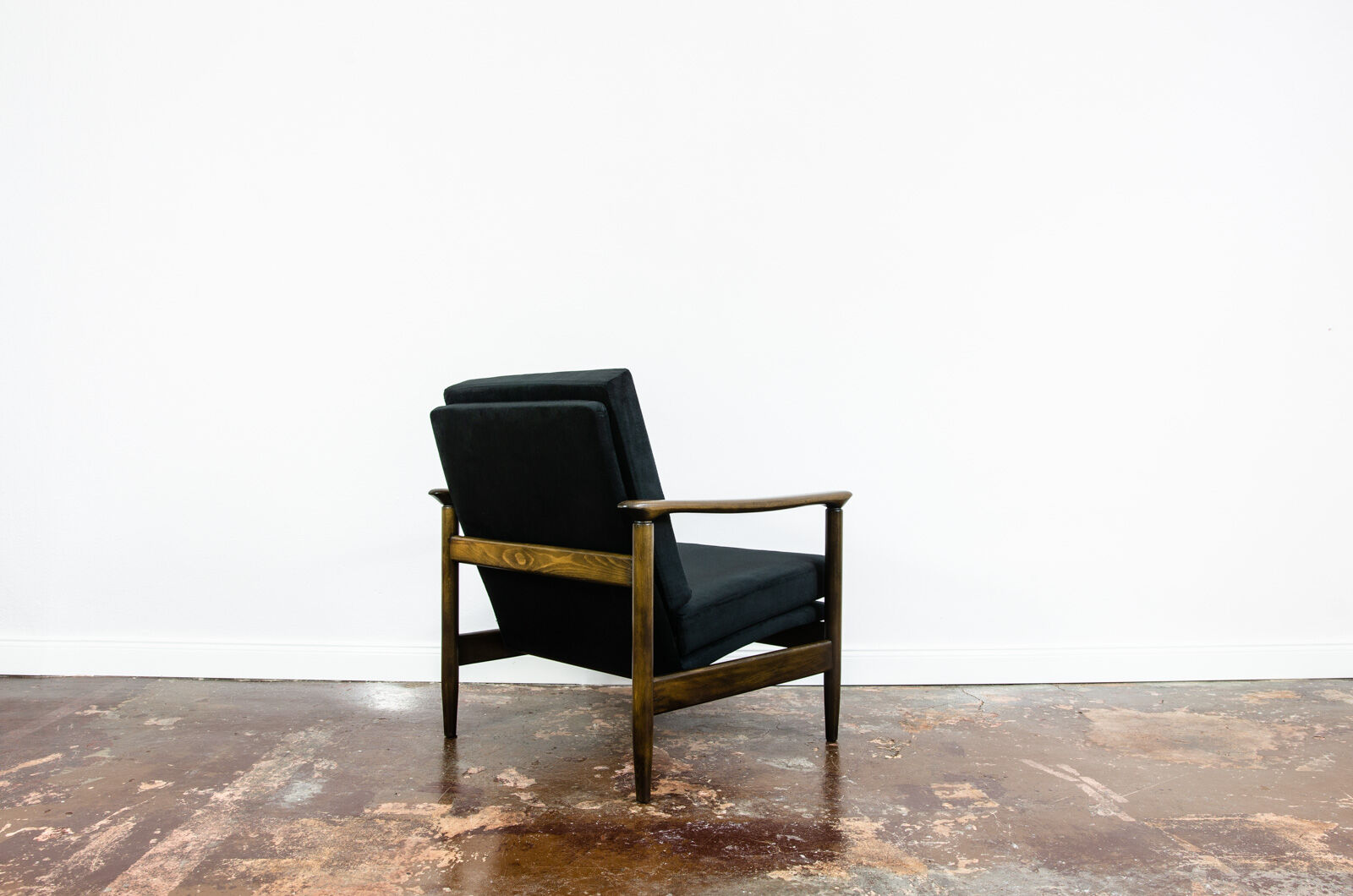 GFM 142 by Edmund Homa 1960's