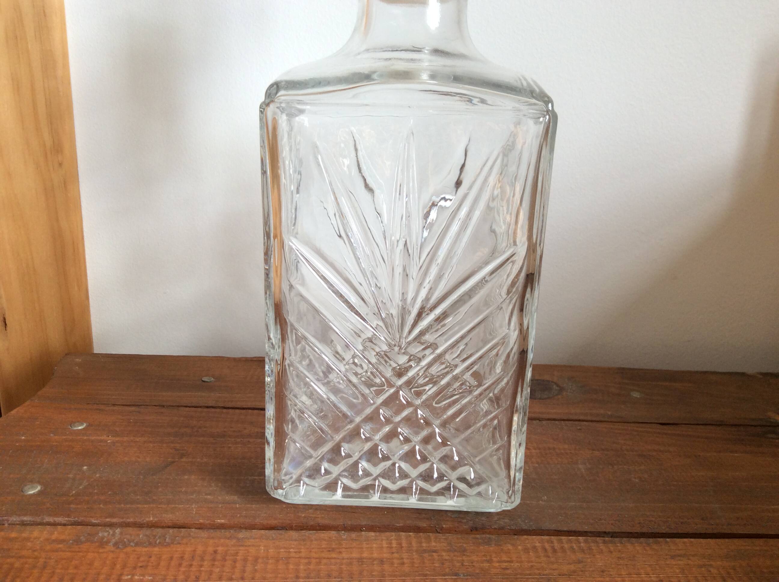Whiskey decanter