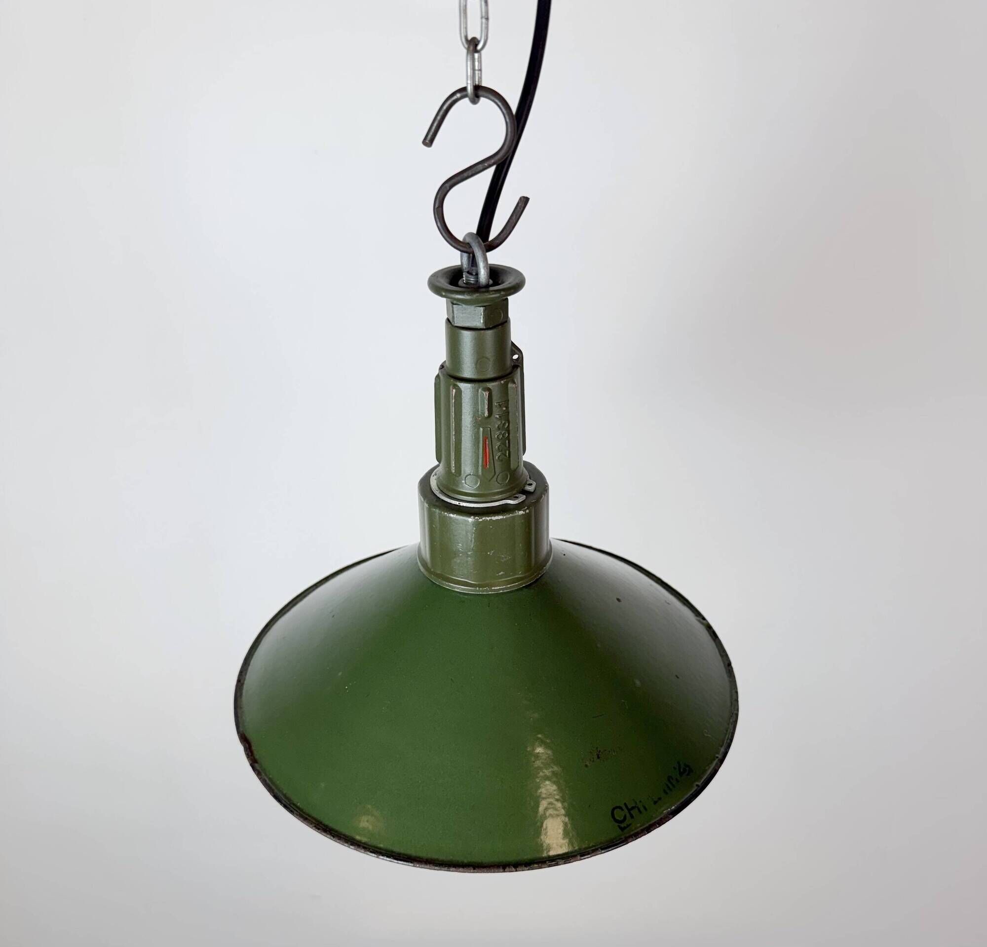 Industrial Green Enamel Military Pendant Lamp with Cast Aluminium Top, 1960