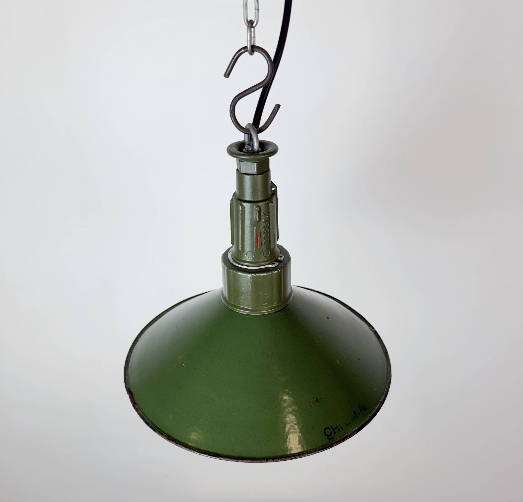 Industrial Green Enamel Military Pendant Lamp with Cast Aluminium Top, 1960